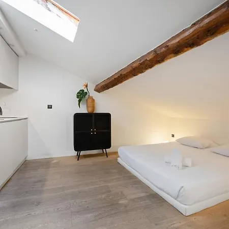 Апартаменты Stunning View And Air Conditionning