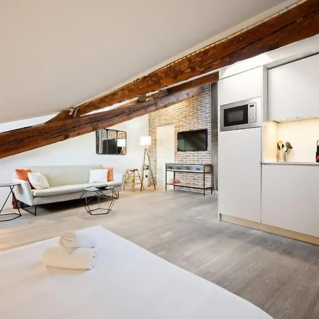 Апартаменты Stunning View And Air Conditionning